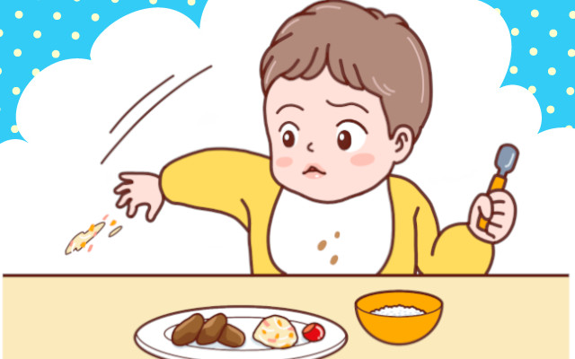 離乳食を始めた赤ちゃんが食器や食べ物をわざと投げる理由と対処法は？